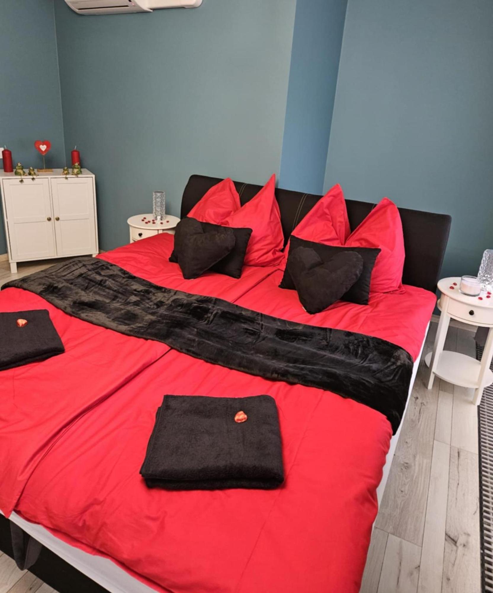 Hellowine Apartman Έγκερ Εξωτερικό φωτογραφία